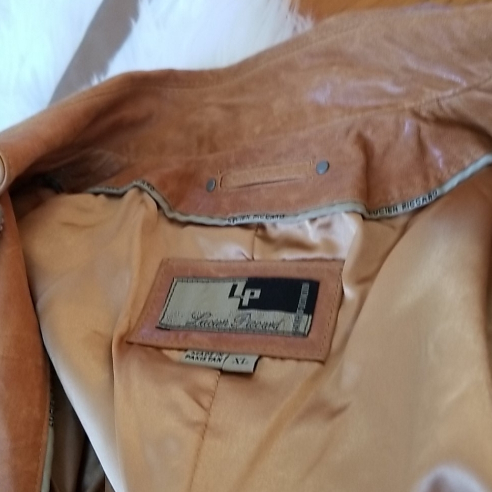 Lucien Piccard Womens Leather of Distinction Tan Coat, Size M/L - Picture 13 of 15